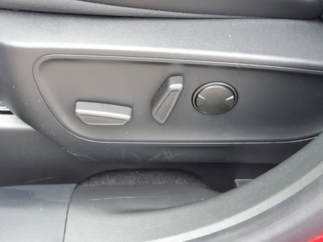 New 2024 Ford Escape SE image 15