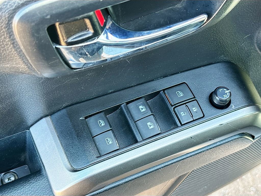 Used 2021 Toyota Tacoma TRD Off-Road image 17