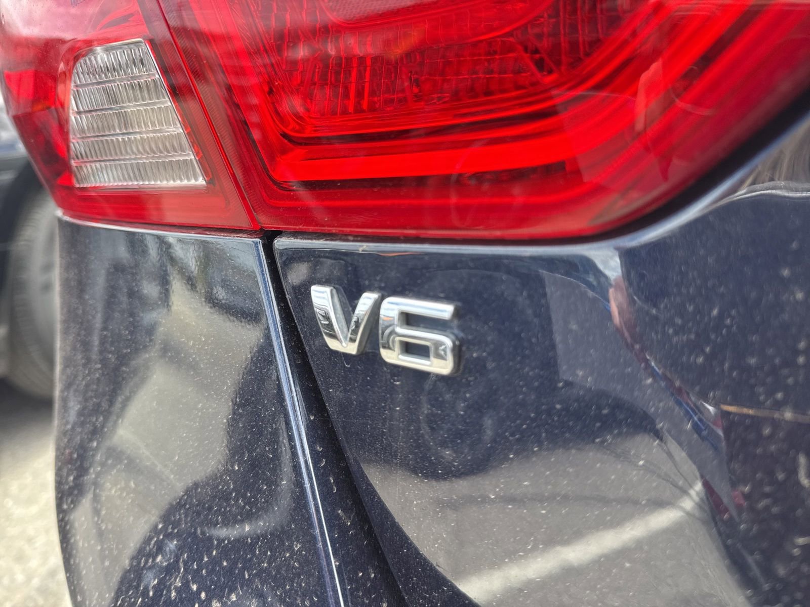 Used 2015 Chevrolet Impala LT FWD image 9