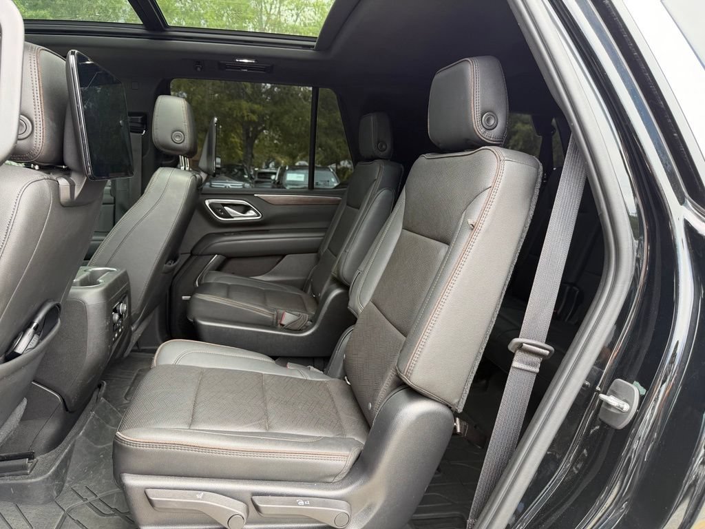 Used 2021 Chevrolet Tahoe High Country w/ Premium Package 2 AWD/4WD image 9