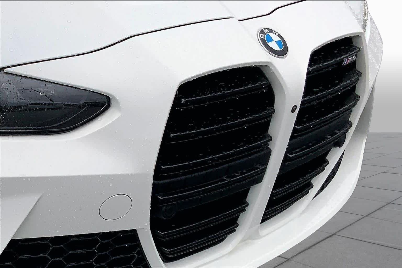 Used 2025 BMW M4 Coupe w/ Executive Package RWD image 29