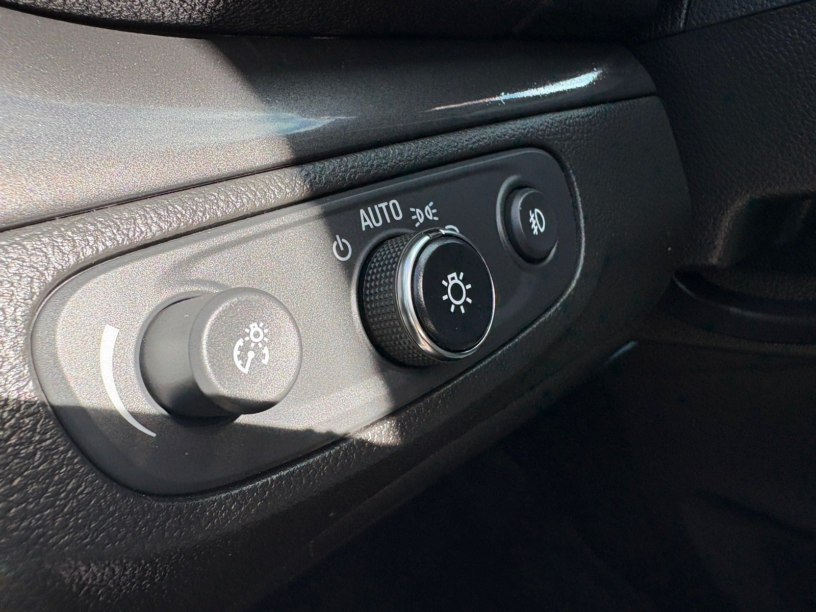 Used 2018 Buick Encore Preferred FWD image 18