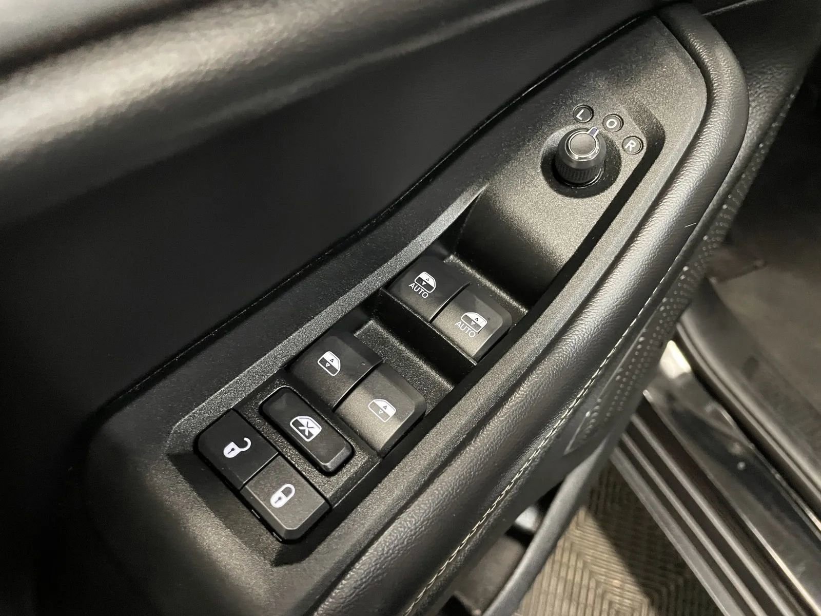 Used 2024 Jeep Grand Cherokee Limited 4xe image 29