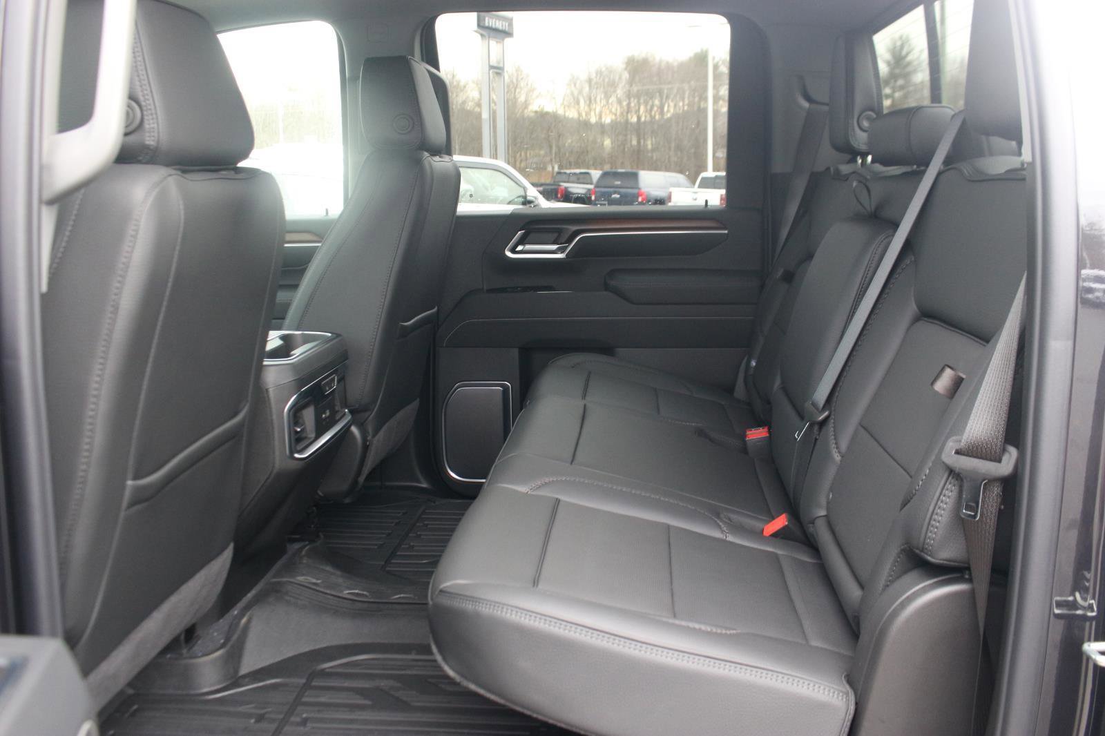 New 2026 GMC Sierra 2500 Denali w/ Denali Reserve Package image 12