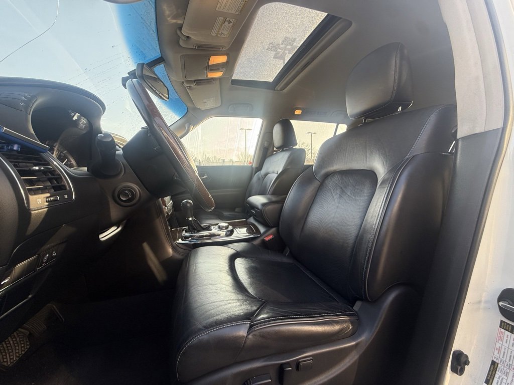 Used 2016 INFINITI QX80 Luxe w/ 22" Wheel Package image 10
