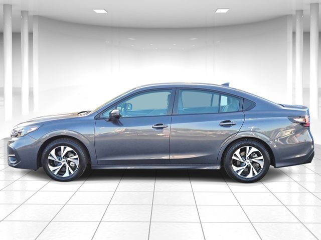 Used 2025 Subaru Legacy Premium AWD/4WD image 2