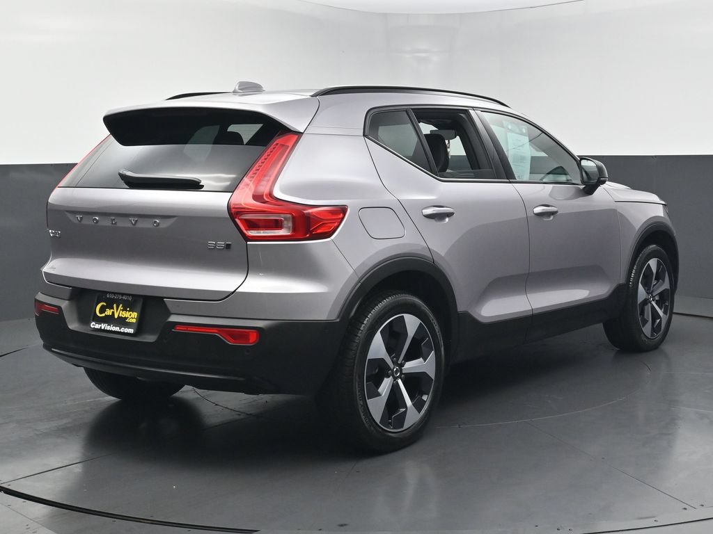 Used 2026 Volvo XC40 B5 Plus AWD/4WD image 5