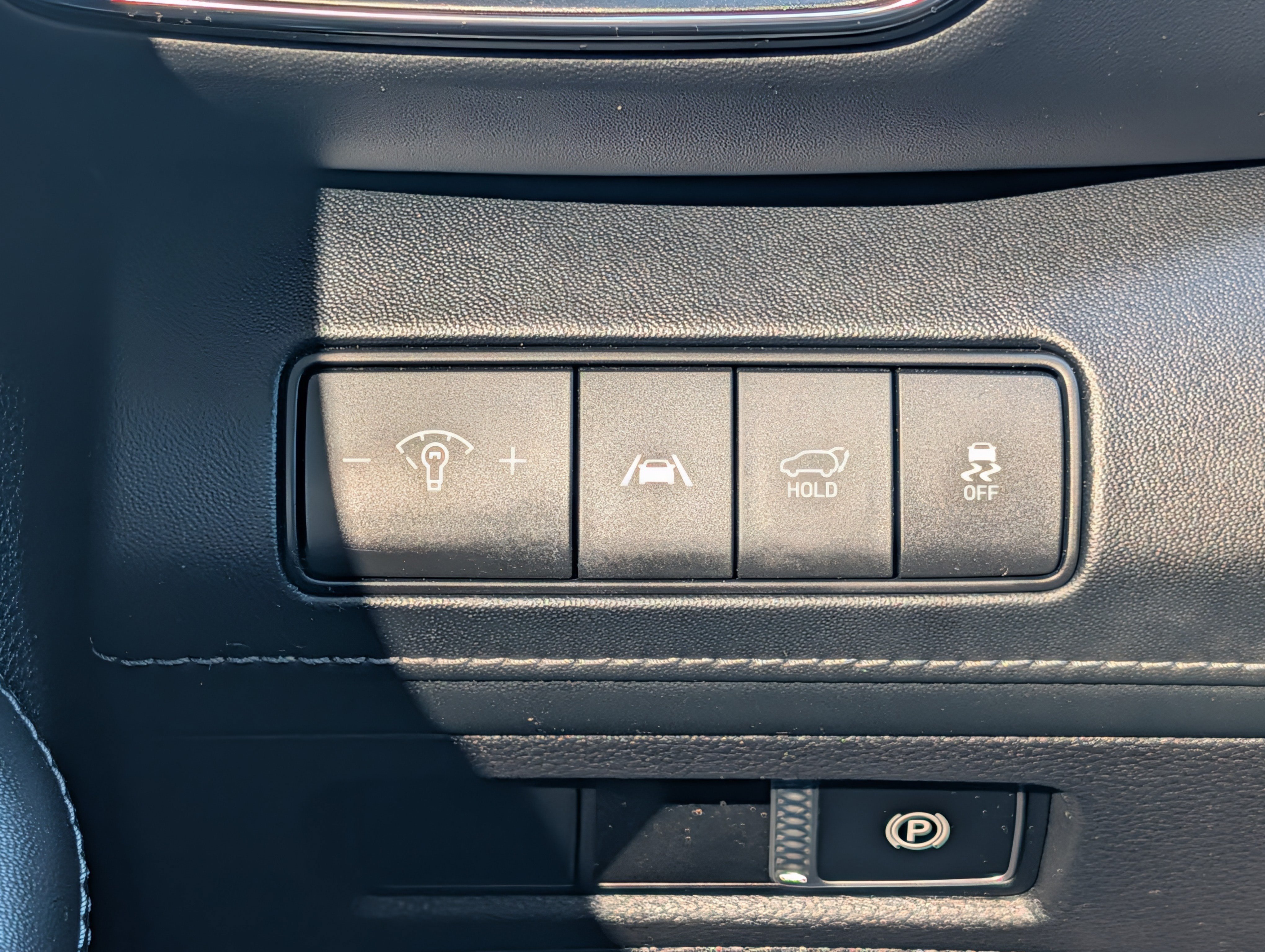 Certified 2022 Hyundai Santa Fe Limited AWD/4WD image 25