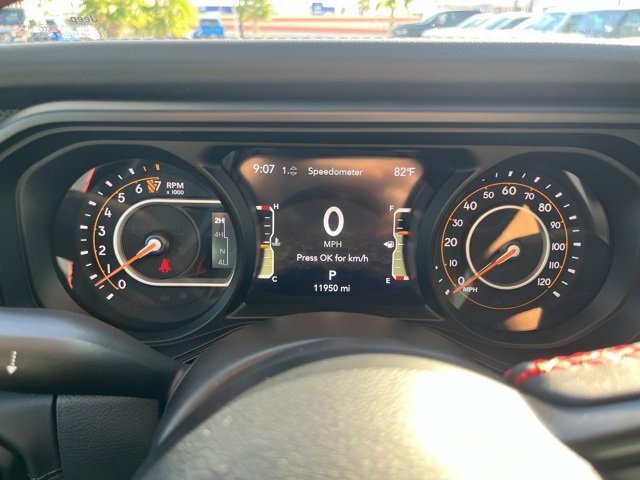 Used 2024 Jeep Gladiator Rubicon w/ Convenience Group image 12