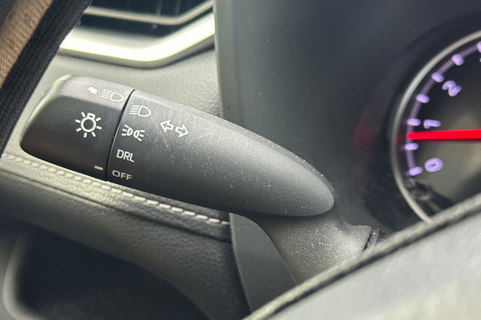 Used 2020 Toyota RAV4 LE w/ Carpet Mat Package FWD image 34