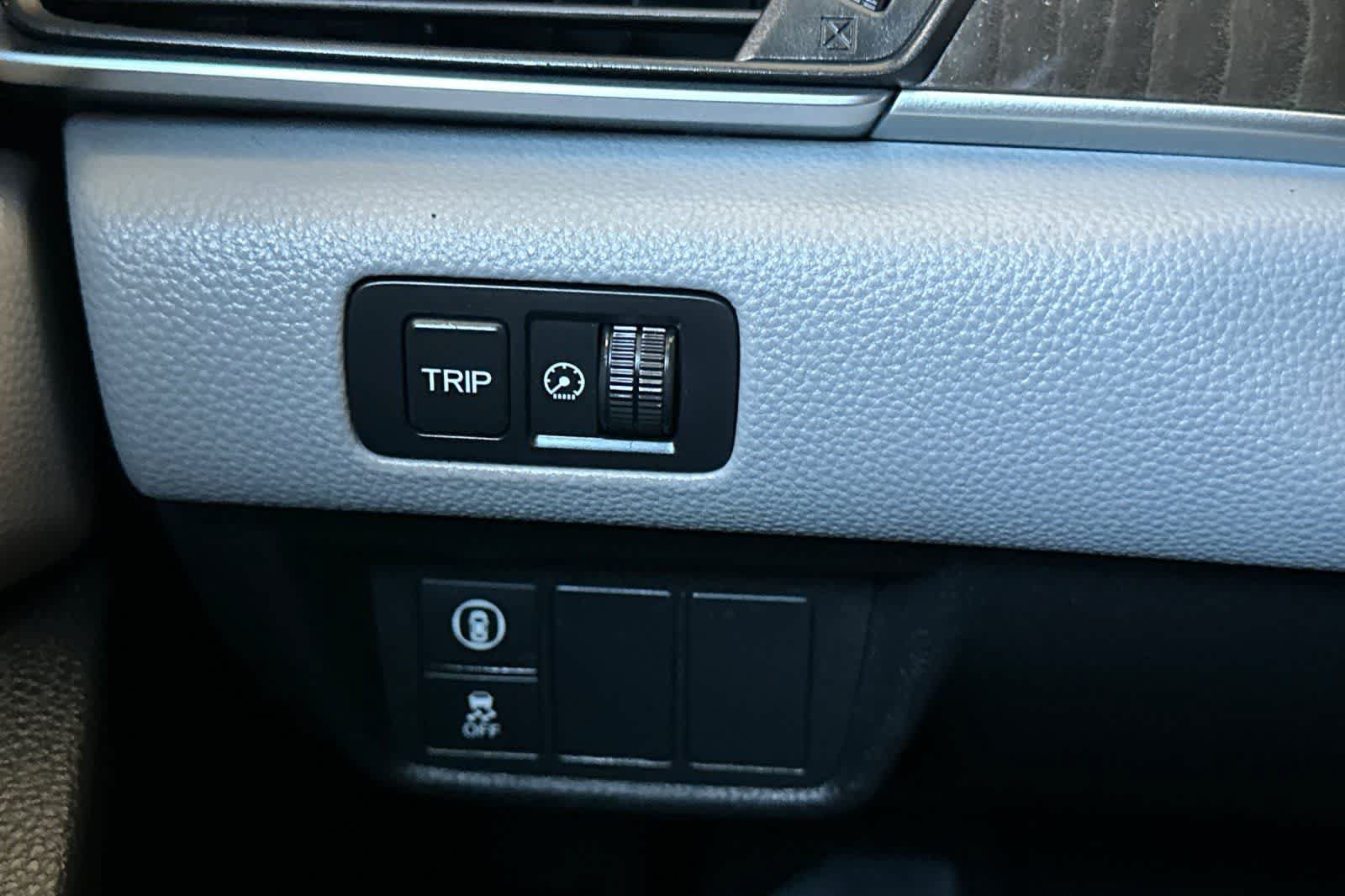 Used 2018 Honda Accord EX-L image 31