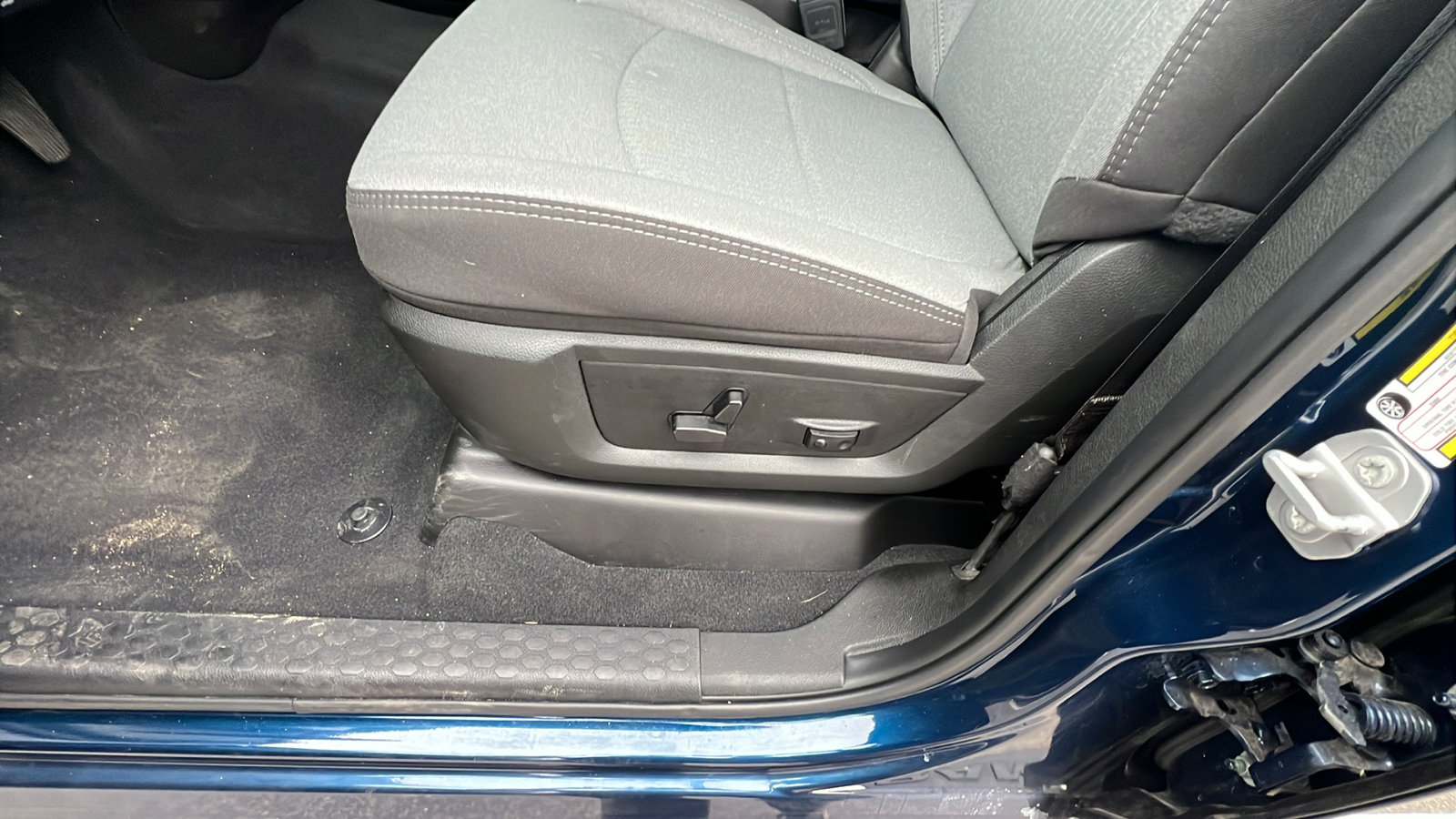 Used 2024 RAM 2500 Big Horn w/ Bed Utility Group image 17