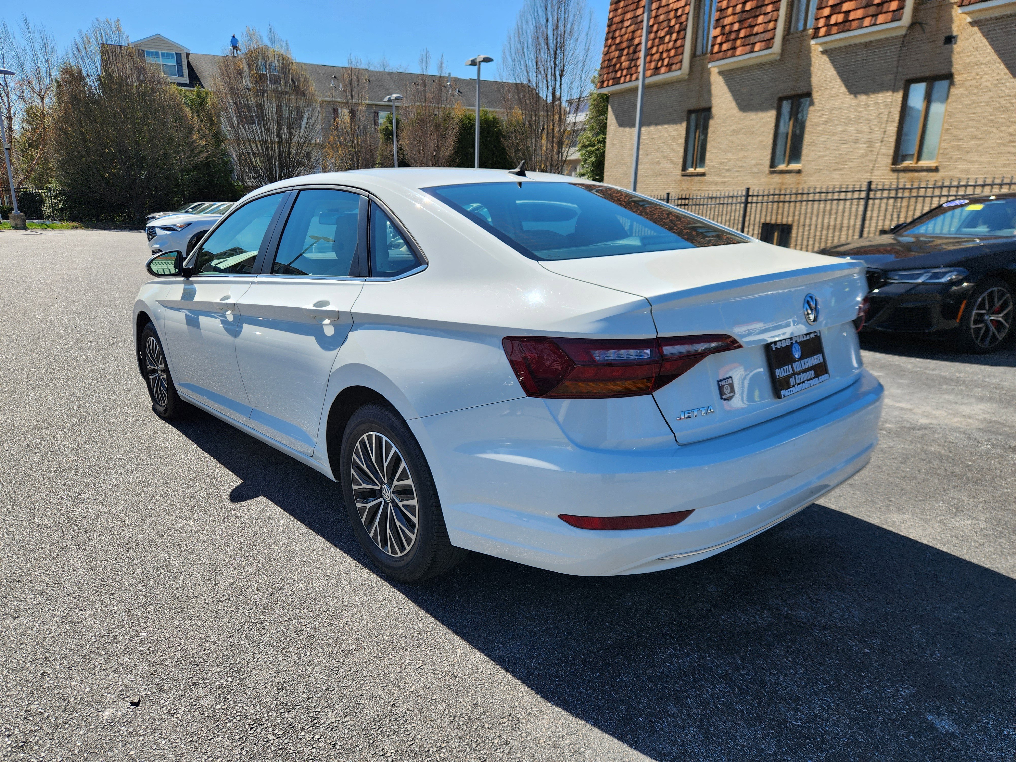 Used 2019 Volkswagen Jetta SE image 3