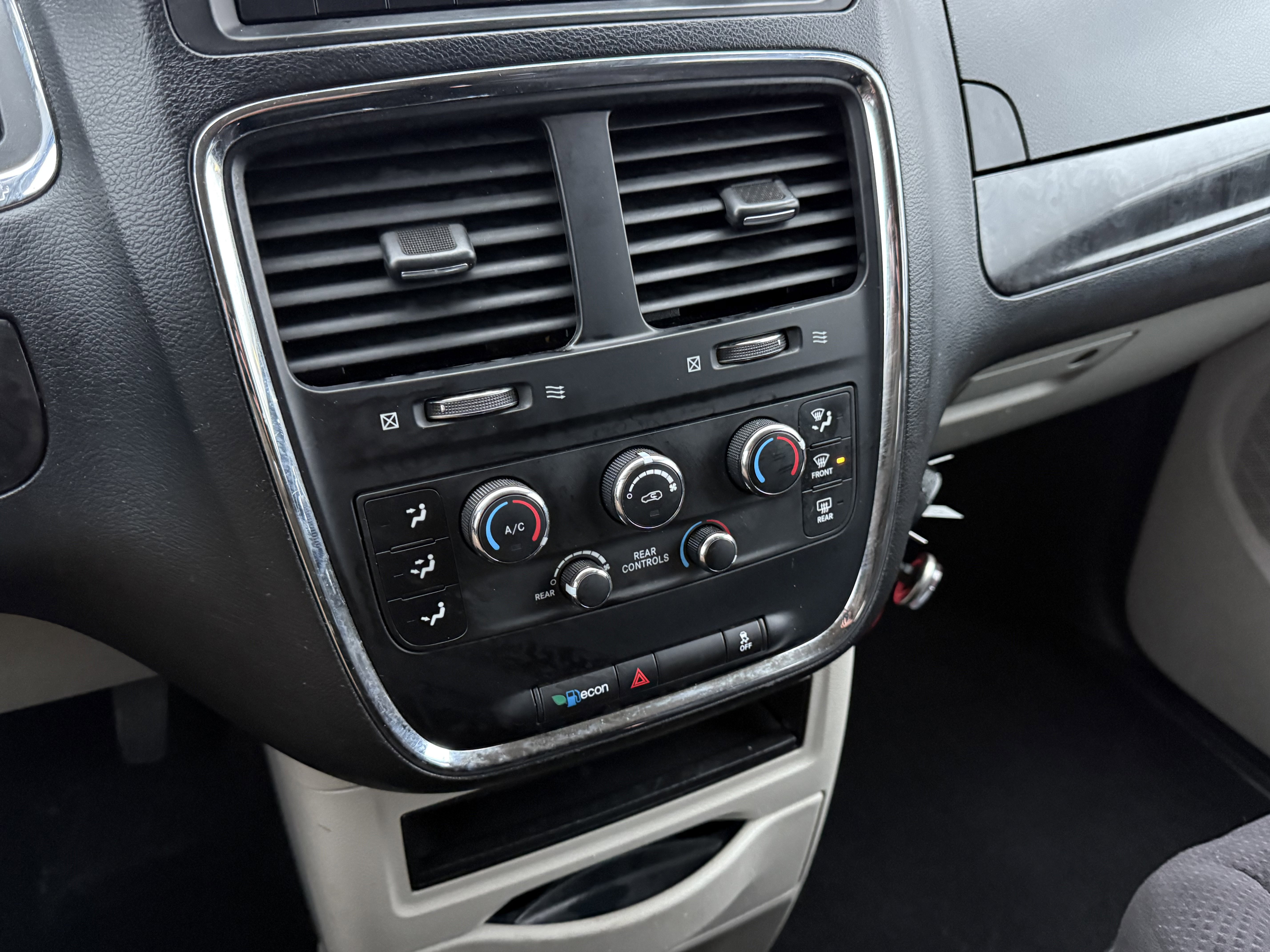 Used 2014 Dodge Grand Caravan SE w/ Quick Order Package 29E SE image 20