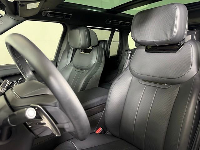 Certified 2025 Land Rover Range Rover SV AWD/4WD image 5