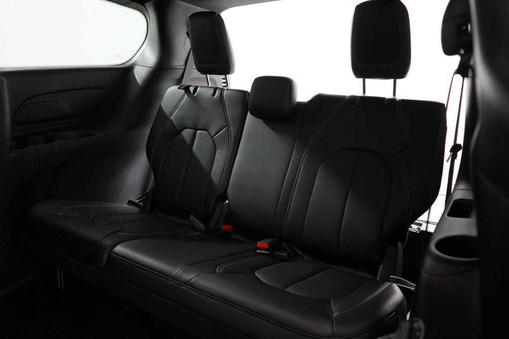 New 2027 Chrysler Pacifica Select FWD image 23