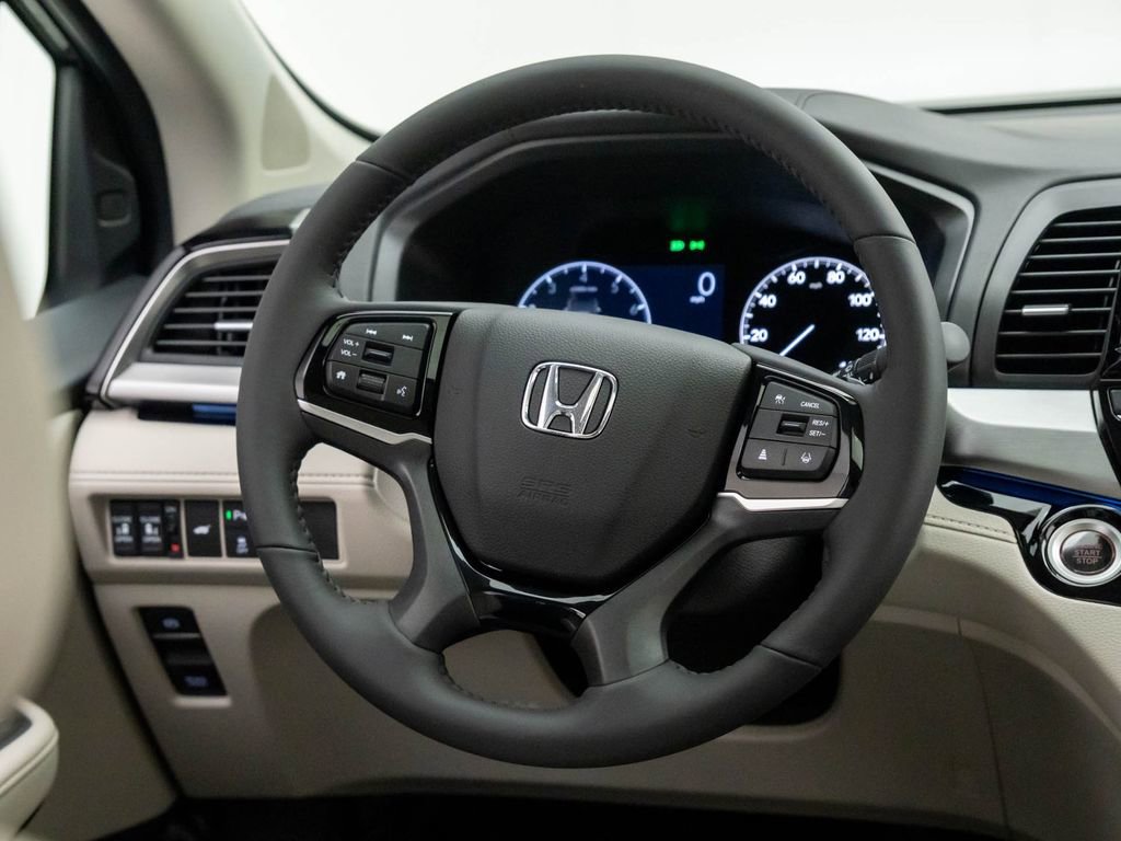 New 2026 Honda Odyssey Touring image 11