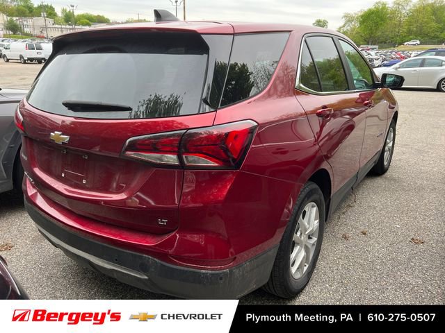 Used 2023 Chevrolet Equinox LT FWD image 2