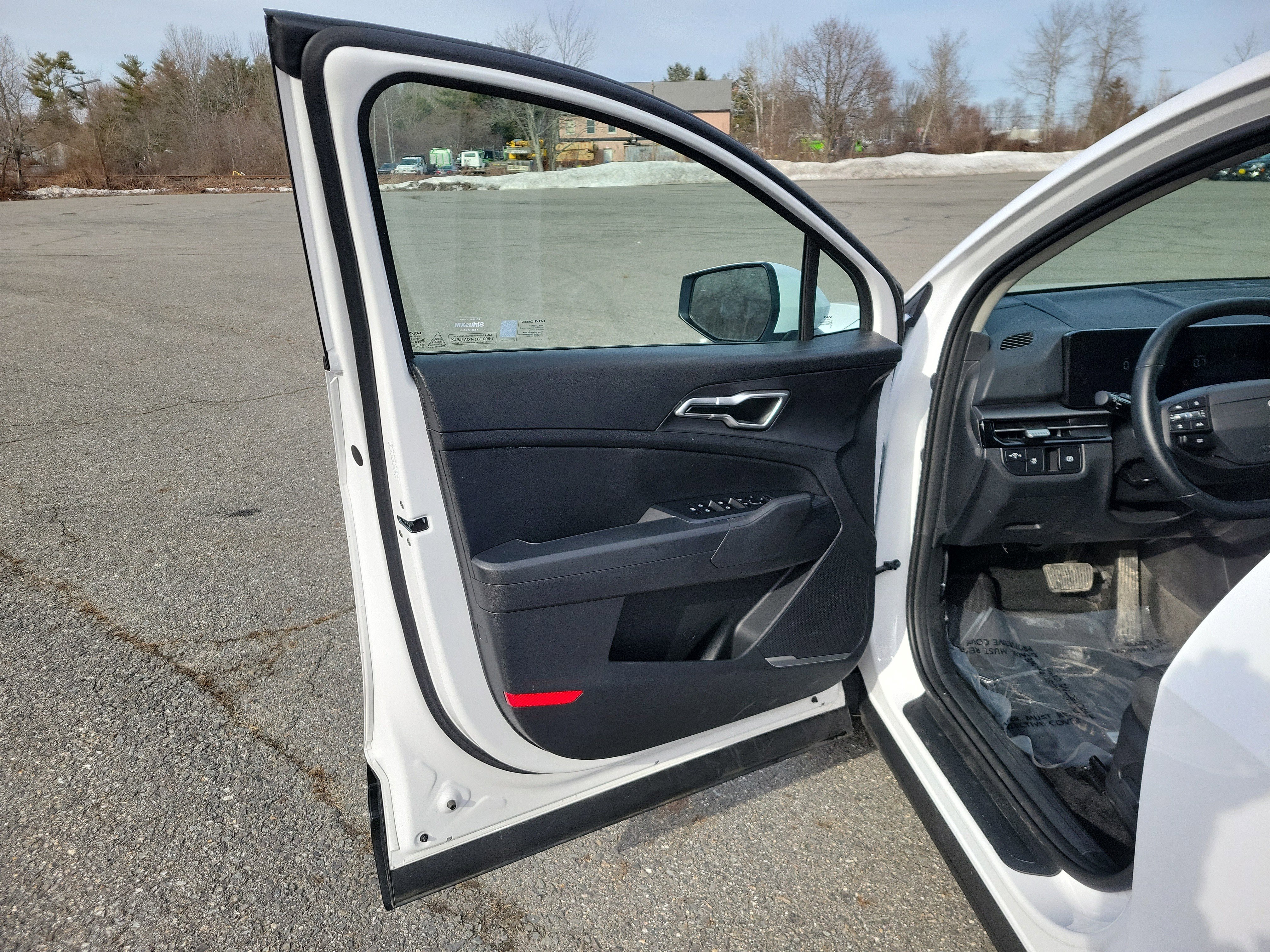 Used 2026 Kia Sportage LX w/ LX Convenience Package image 15