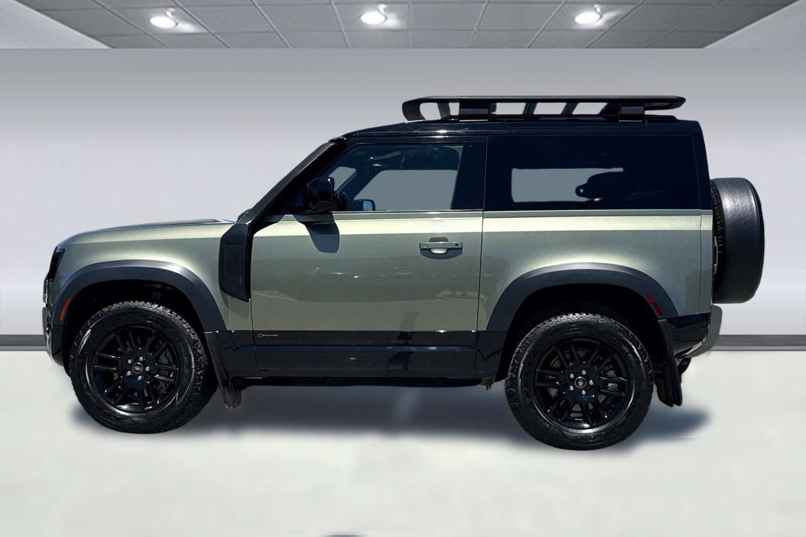 Used 2021 Land Rover Defender 90 X-Dynamic S AWD/4WD image 2