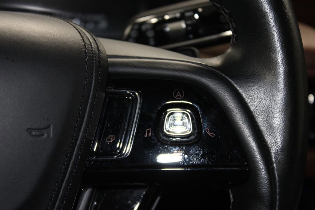 Used 2023 Lincoln Aviator Reserve w/ Equipment Group 201A image 40