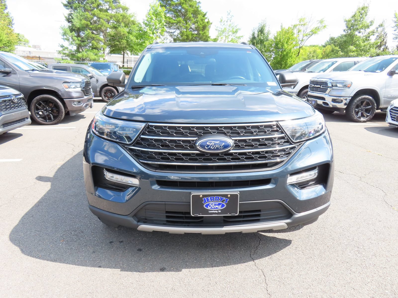 Certified 2023 Ford Explorer XLT w/ Equipment Group 202A AWD/4WD image 2