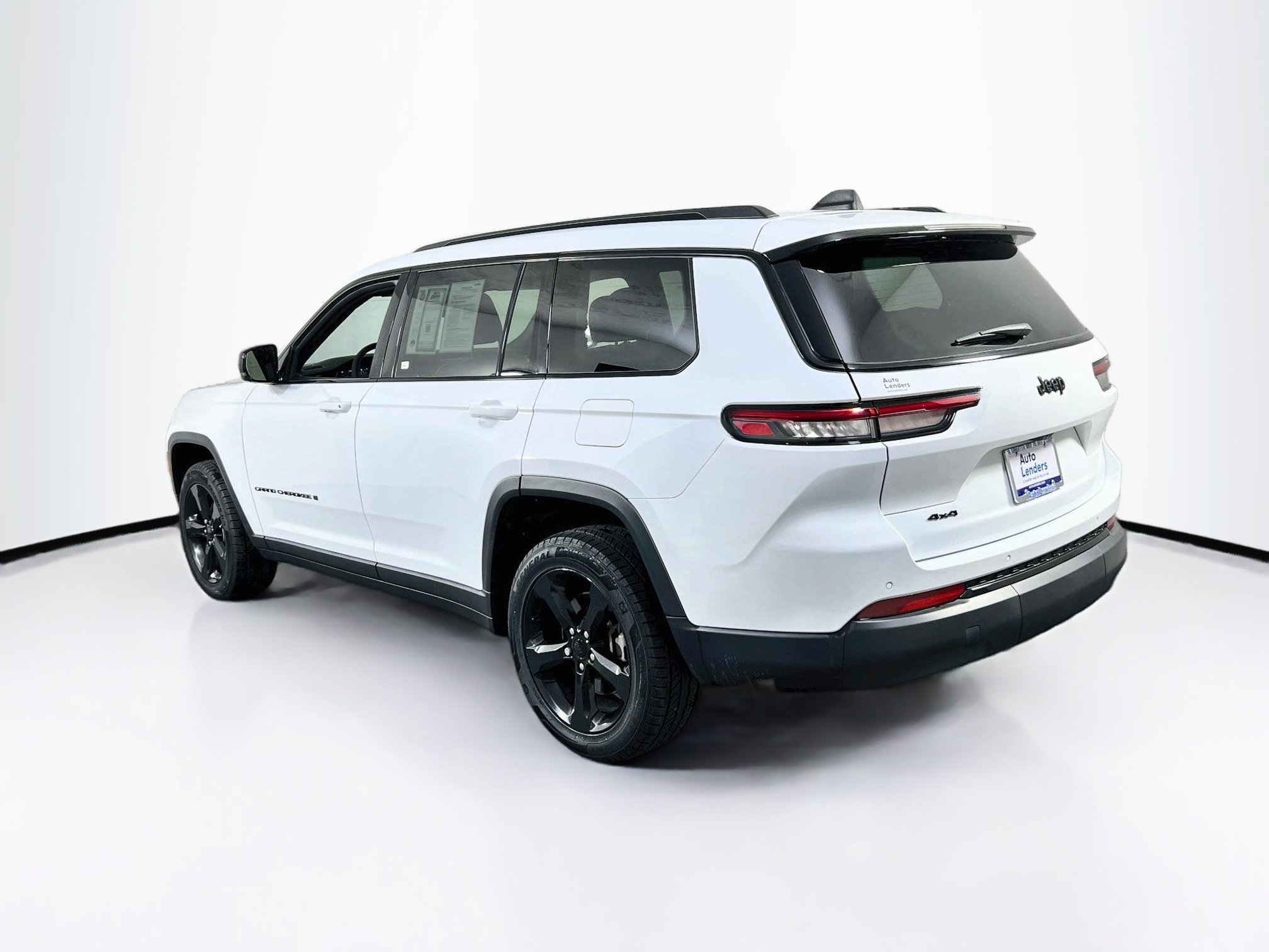 Used 2023 Jeep Grand Cherokee L Laredo AWD/4WD image 7
