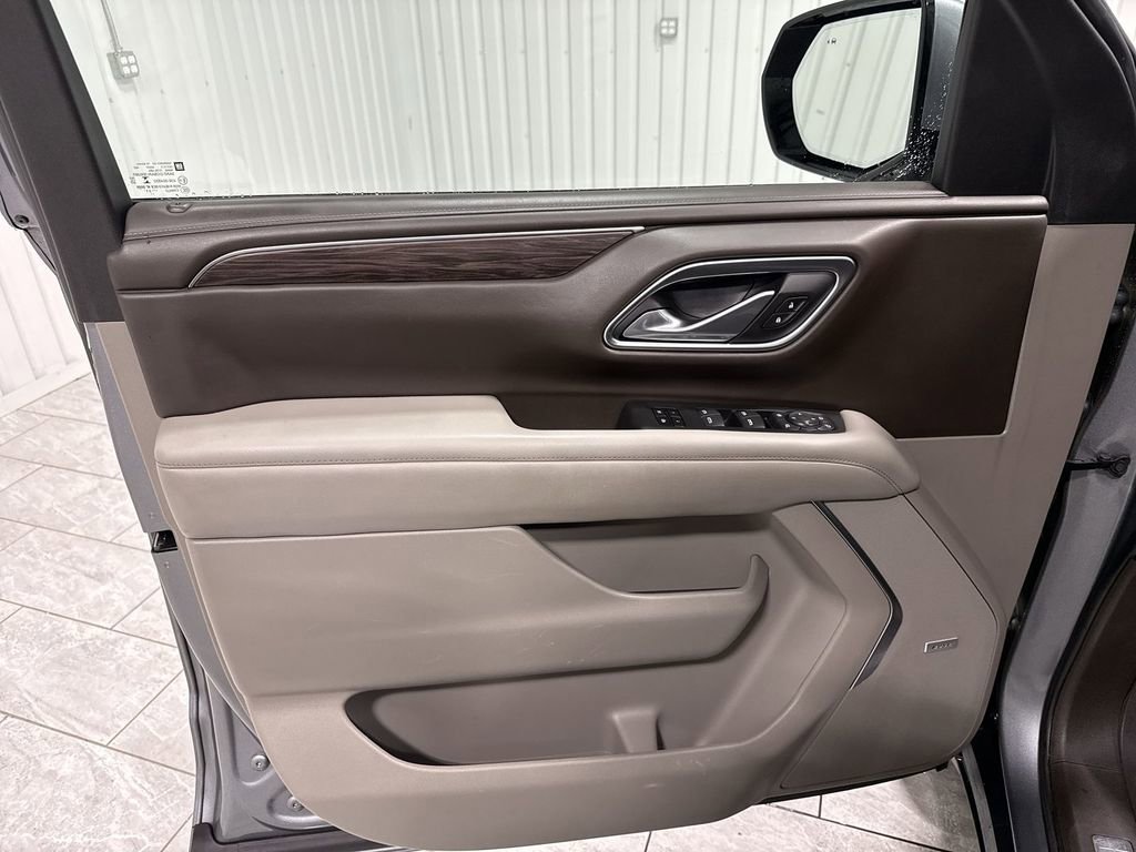 Used 2021 Chevrolet Tahoe Z71 w/ Z71 Off-Road Package AWD/4WD image 23