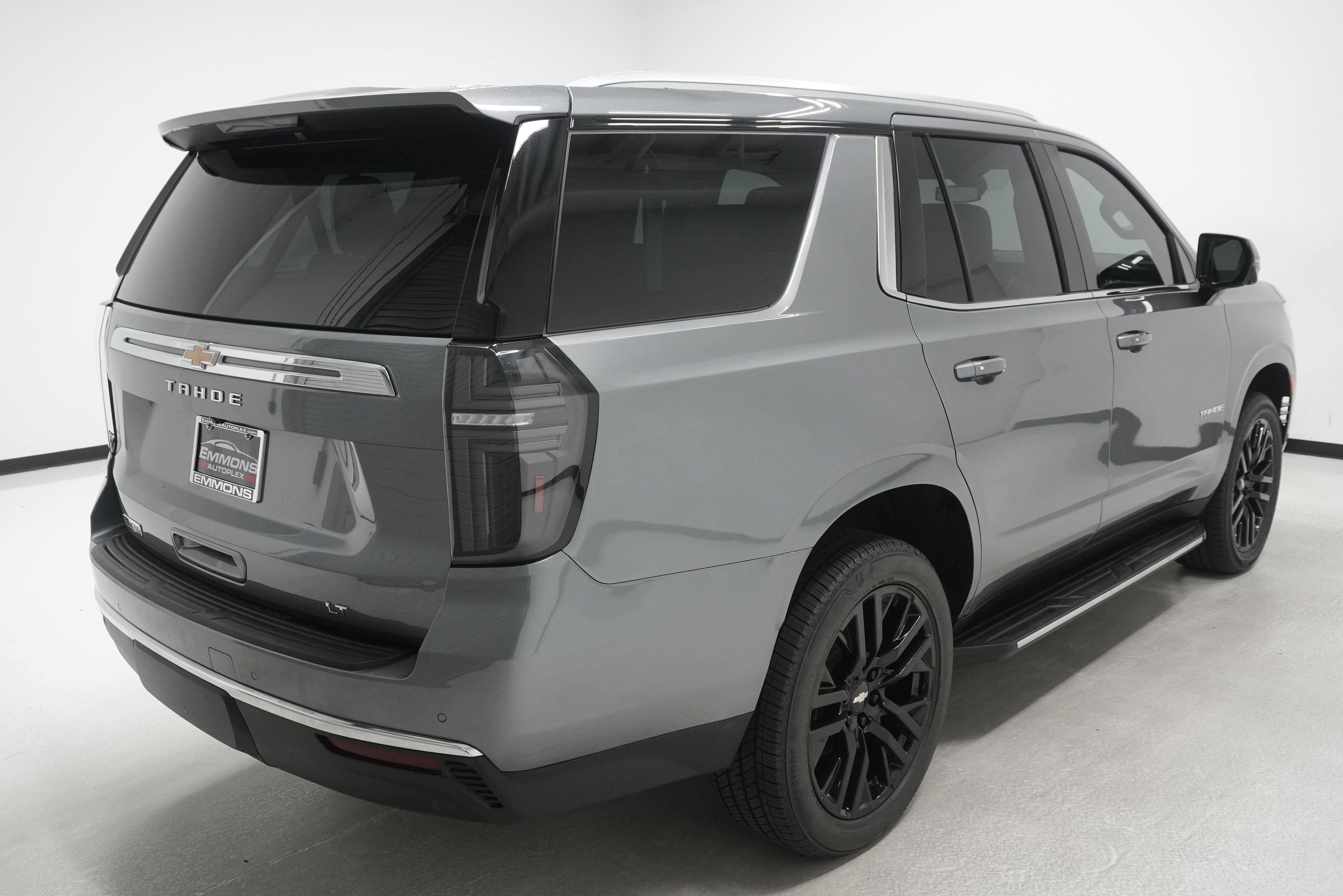 Used 2022 Chevrolet Tahoe LT w/ Luxury Package AWD/4WD image 4