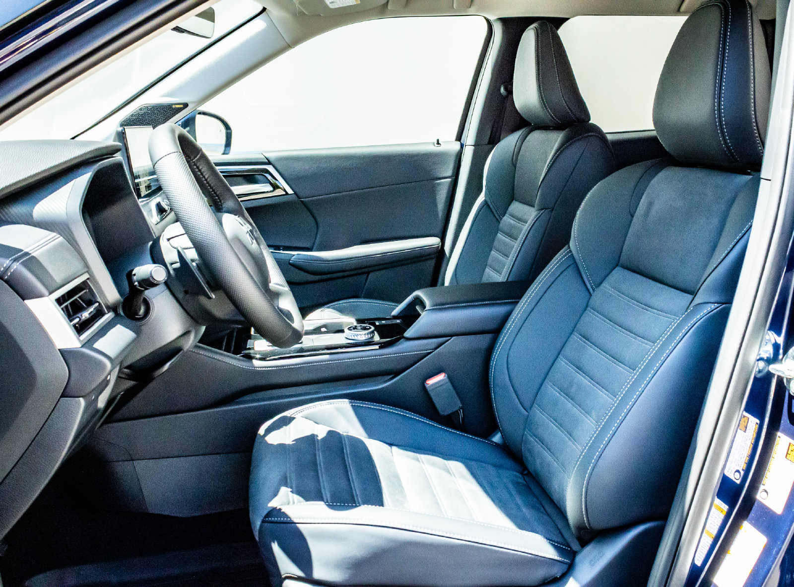 New 2026 Mitsubishi Outlander SE AWD/4WD image 11