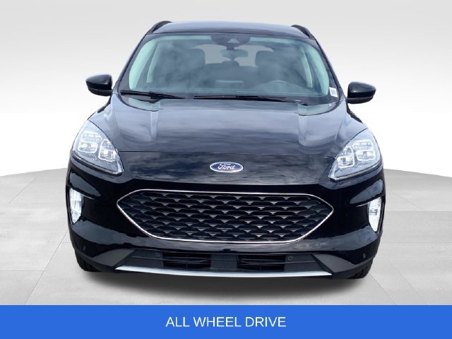 Used 2022 Ford Escape Titanium AWD/4WD image 2