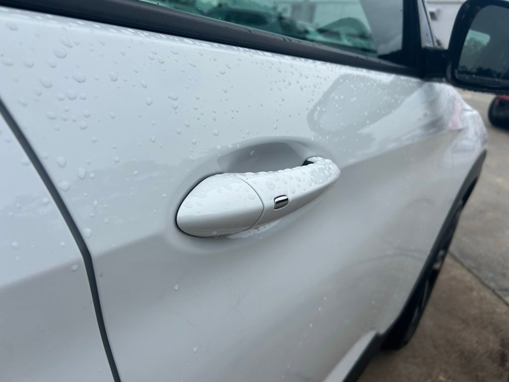 Used 2021 Chevrolet TrailBlazer RS w/ Technology Package image 32