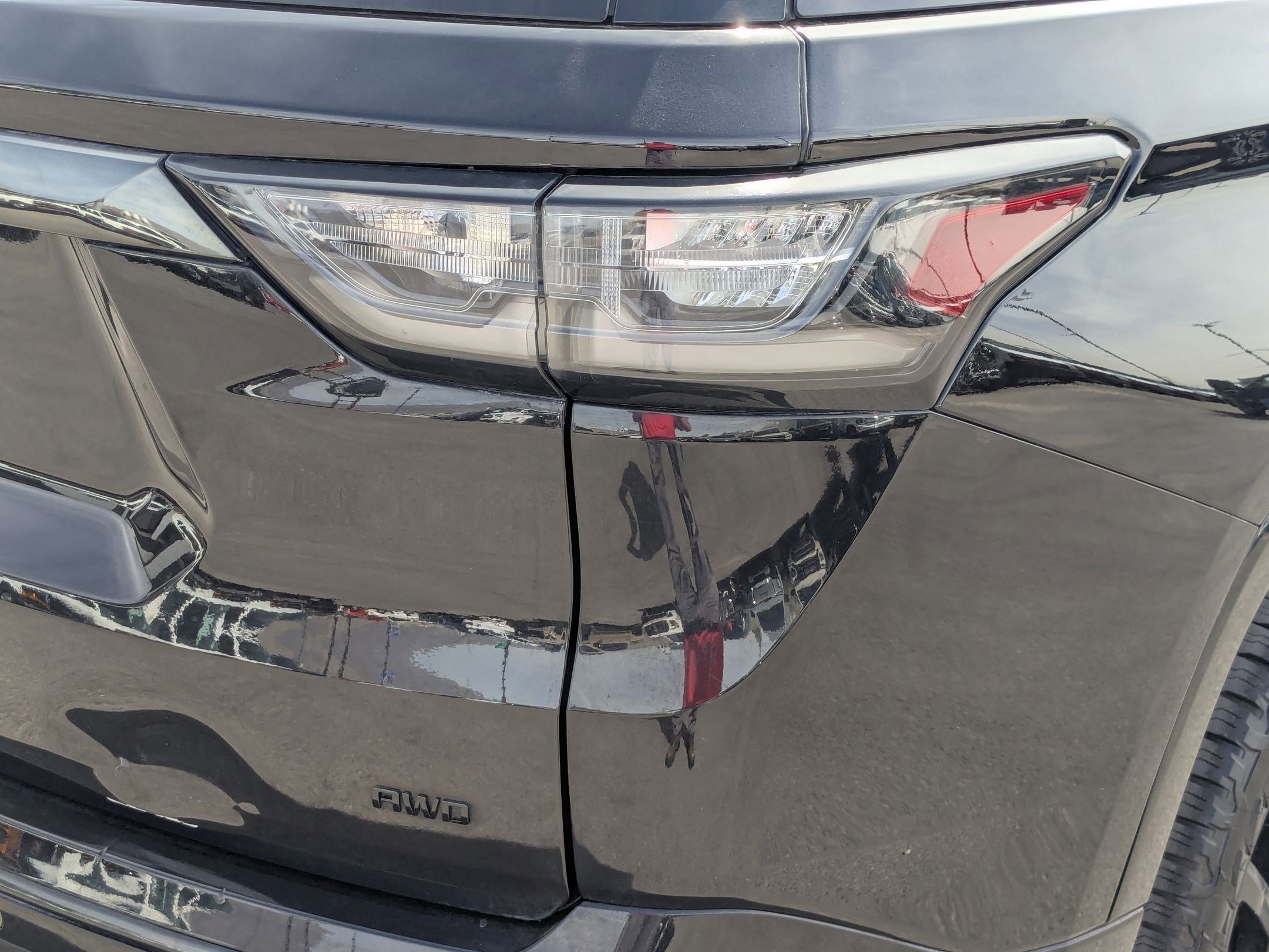 Used 2020 Chevrolet Traverse Premier w/ Redline Edition image 11