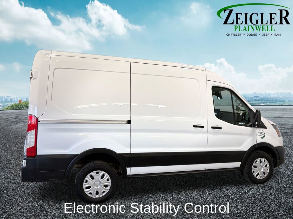 Used 2023 Ford E-Transit Medium Roof image 9