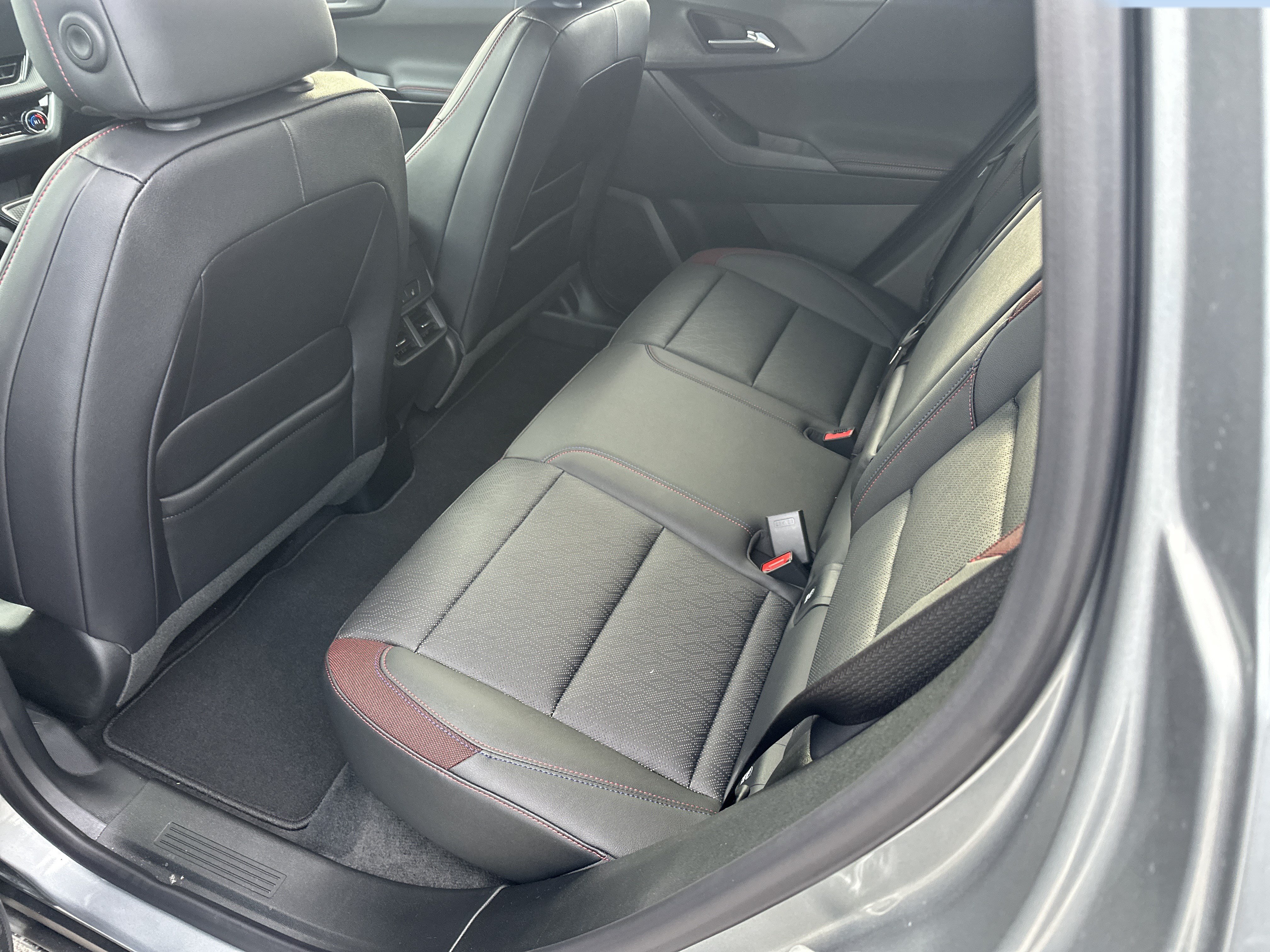 New 2026 Chevrolet Equinox RS w/ Convenience Package III AWD/4WD image 6