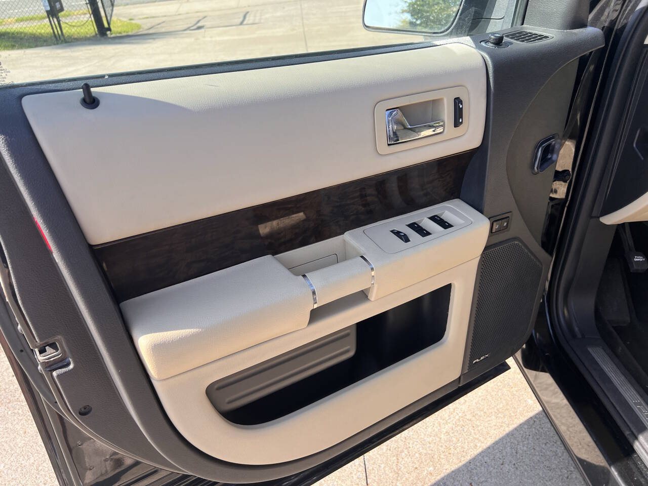 Used 2014 Ford Flex Limited FWD image 11