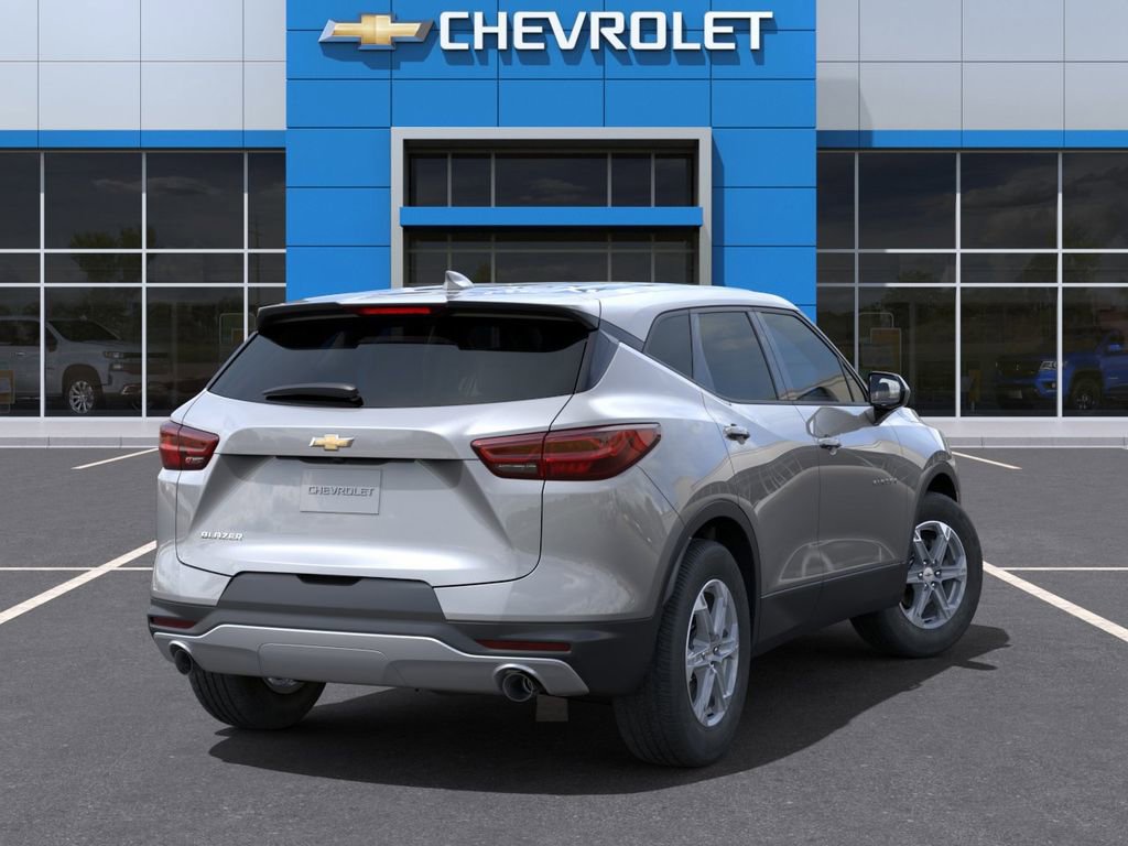 New 2025 Chevrolet Blazer LT FWD image 4