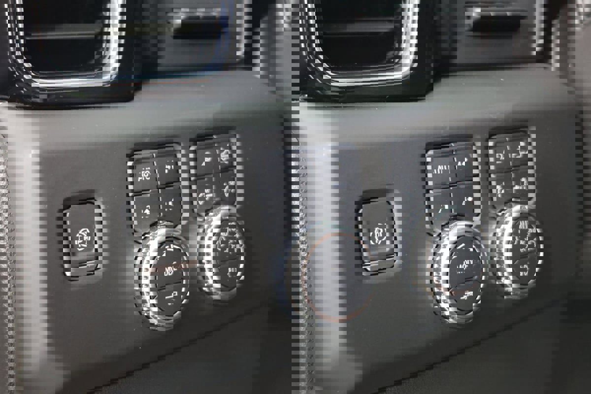 Used 2024 GMC Sierra 1500 Denali Ultimate image 18