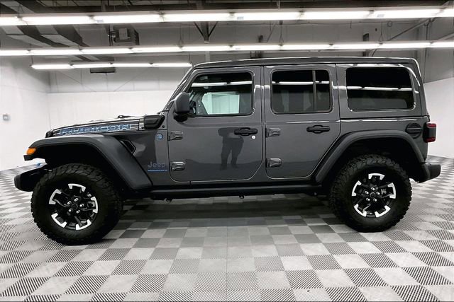 Used 2025 Jeep Wrangler Unlimited Rubicon 4xe w/ Convenience Group image 15