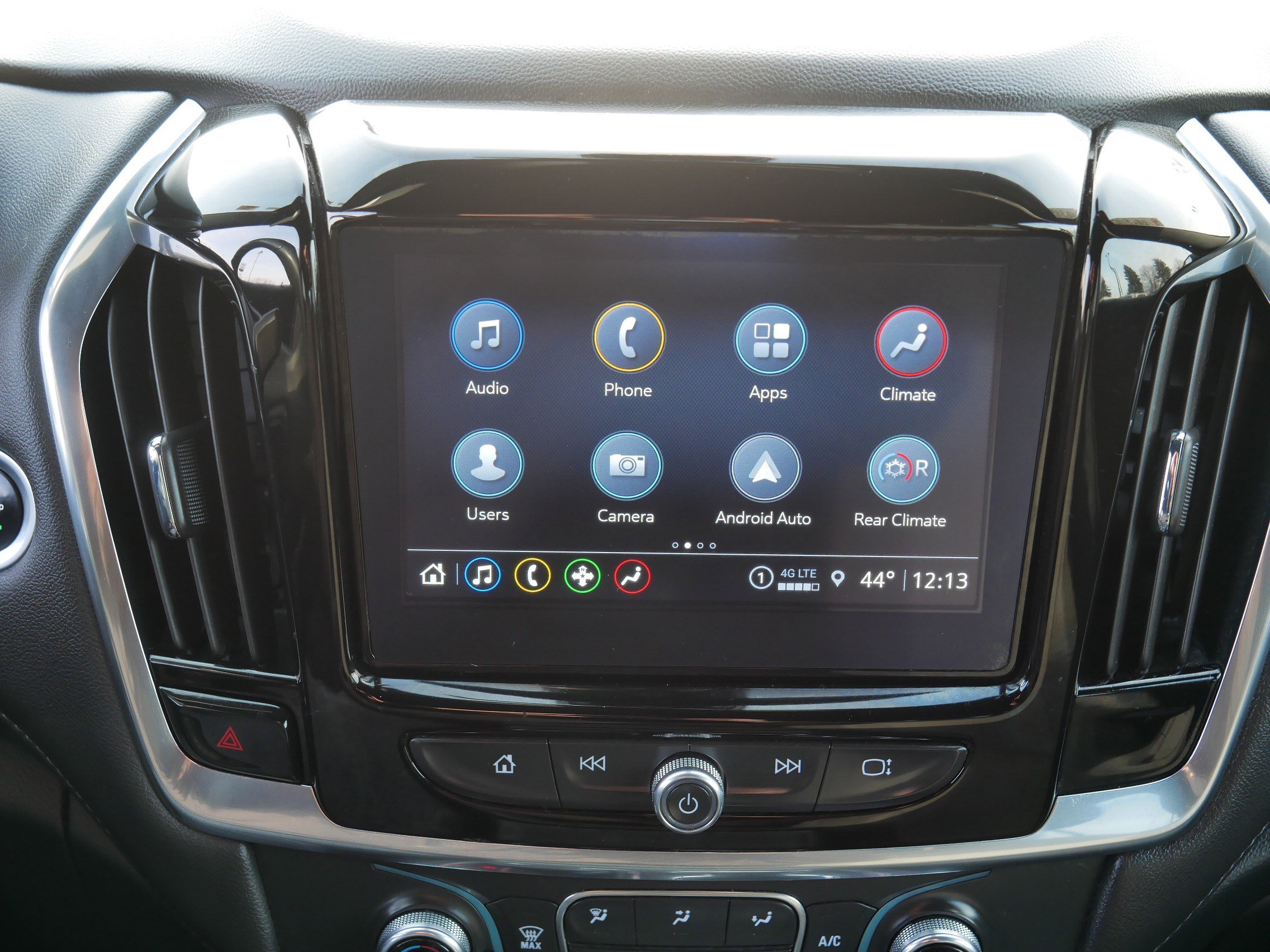 Used 2023 Chevrolet Traverse LT image 30