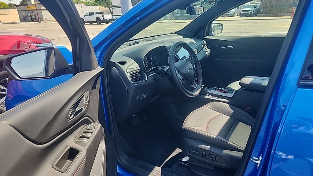 Used 2024 Chevrolet Equinox RS w/ RS Leather Package AWD/4WD image 8