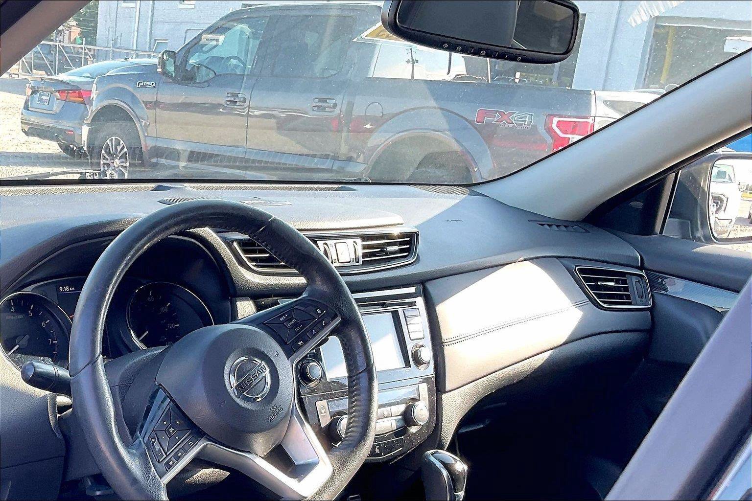 Certified 2018 Nissan Rogue SL w/ Premium Package AWD/4WD image 8