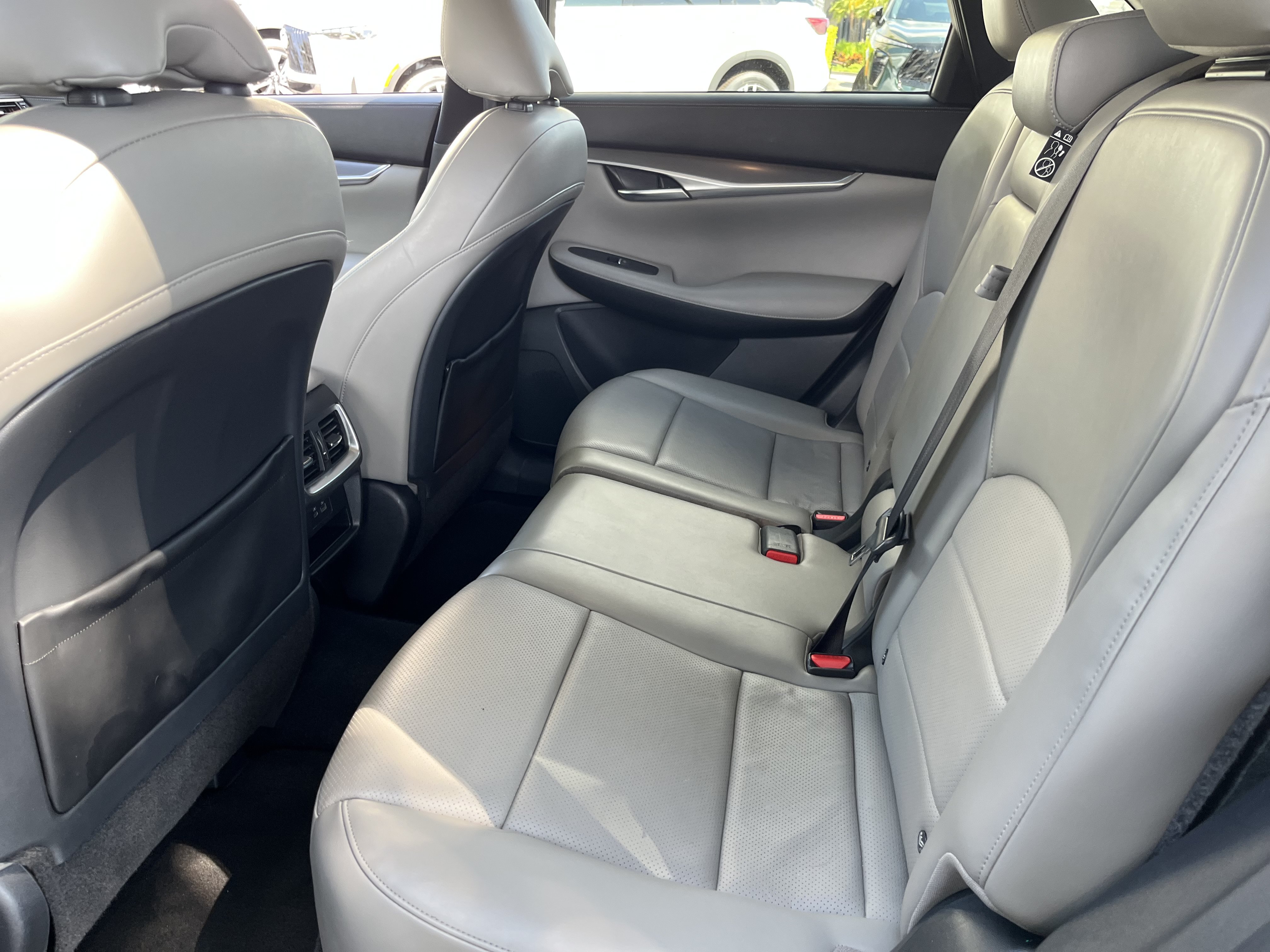 Certified 2023 INFINITI QX50 Luxe w/ Accent Package FWD image 14