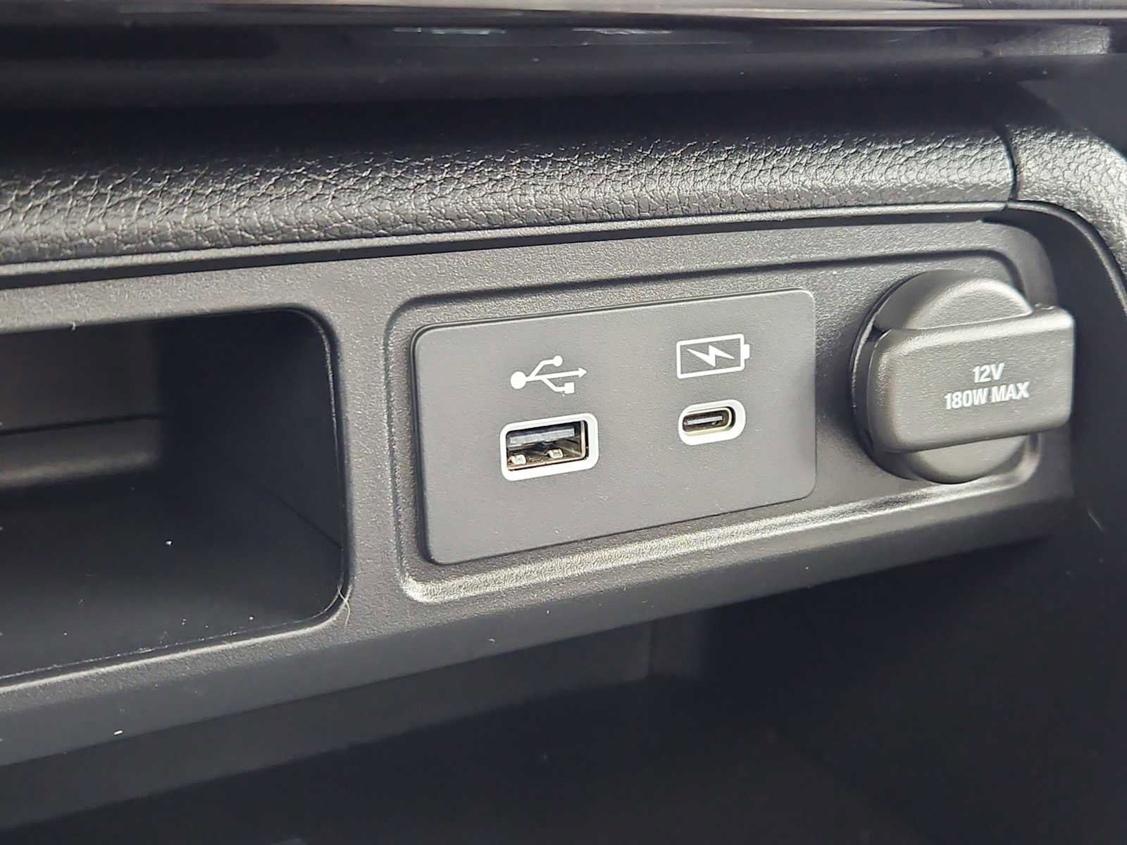 Certified 2025 Honda Pilot Touring image 19