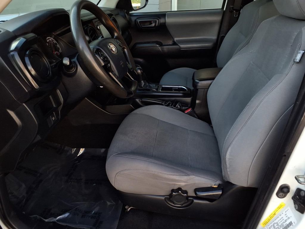 Used 2018 Toyota Tacoma SR image 15