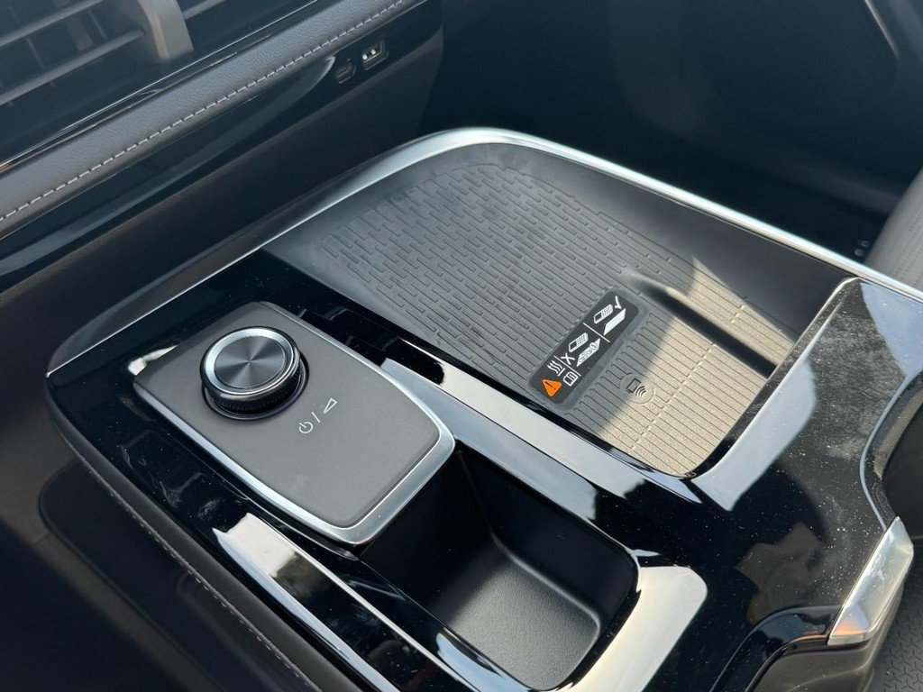 New 2026 Buick Enclave Sport Touring w/ Power Package image 15