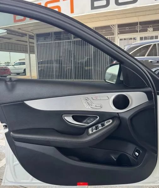 Used 2019 Mercedes-Benz C 300 Sedan image 15