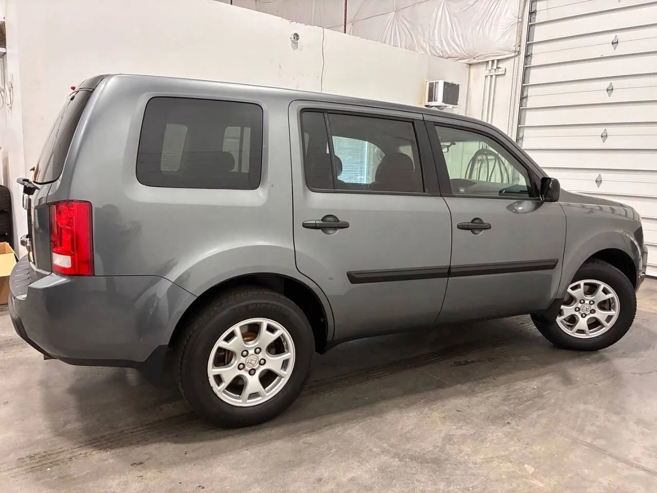 Used 2010 Honda Pilot LX image 9