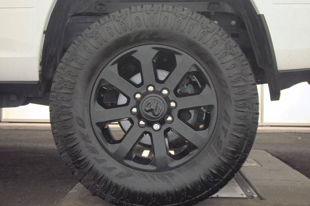 Used 2025 RAM 2500 Big Horn AWD/4WD image 11