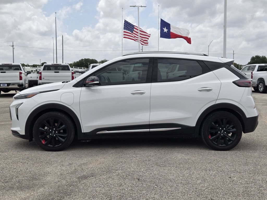Used 2023 Chevrolet Bolt EUV Premier w/ Sun & Sound Package FWD image 4
